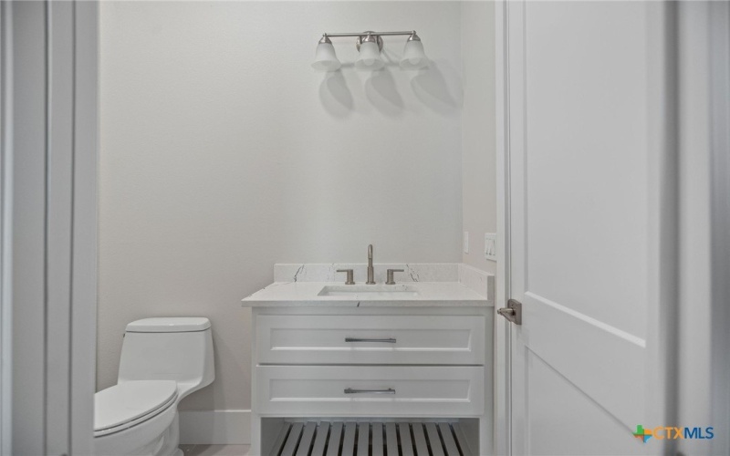2062 W Harrison Avenue, Port O'Connor, TX 77982, 5 Habitaciones Habitaciones , ,3 BañosBaños,Residential,En Venta,2062 W Harrison Avenue,0,593060