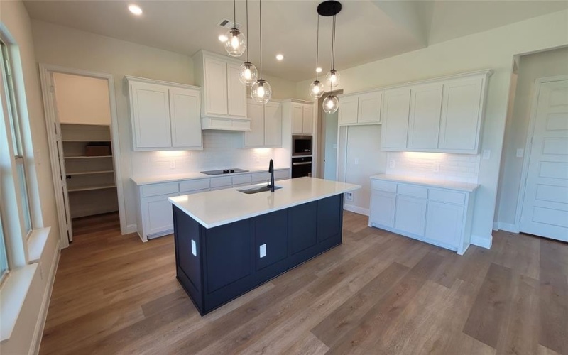 303 Crystal Lake Lane, Red Oak, TX 75154, 4 Bedrooms Bedrooms, ,3 BathroomsBathrooms,Residential,For Sale,303 Crystal Lake Lane,0,21063877