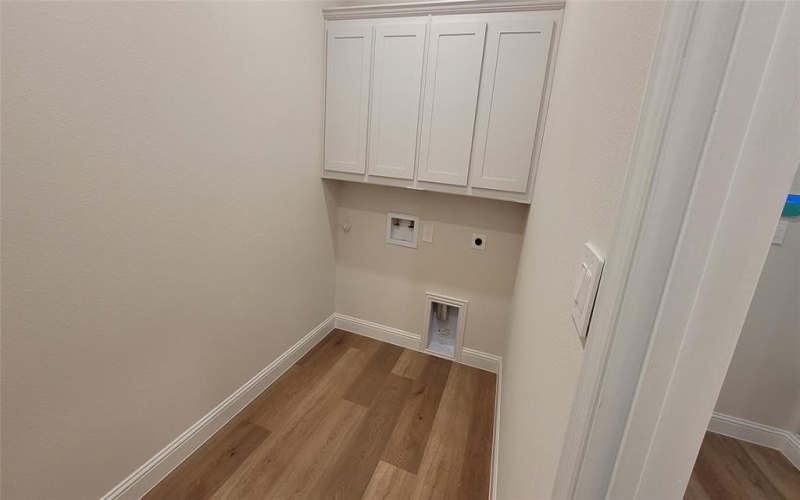 303 Crystal Lake Lane, Red Oak, TX 75154, 4 Bedrooms Bedrooms, ,3 BathroomsBathrooms,Residential,For Sale,303 Crystal Lake Lane,0,21063877