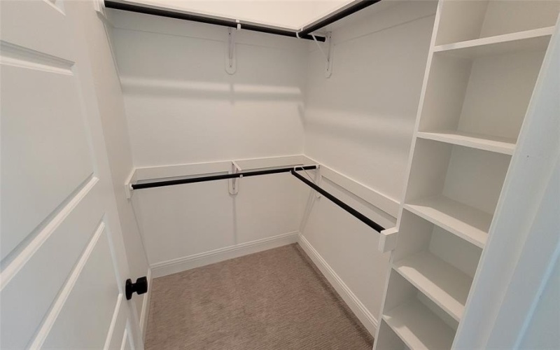 303 Crystal Lake Lane, Red Oak, TX 75154, 4 Bedrooms Bedrooms, ,3 BathroomsBathrooms,Residential,For Sale,303 Crystal Lake Lane,0,21063877