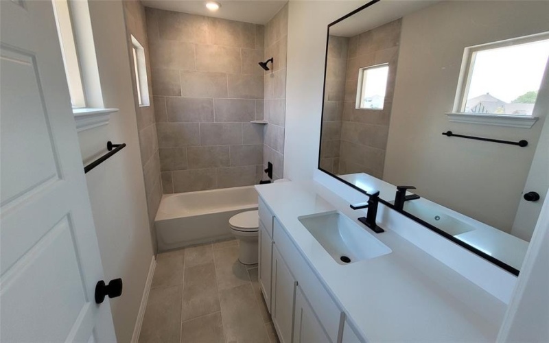 303 Crystal Lake Lane, Red Oak, TX 75154, 4 Bedrooms Bedrooms, ,3 BathroomsBathrooms,Residential,For Sale,303 Crystal Lake Lane,0,21063877