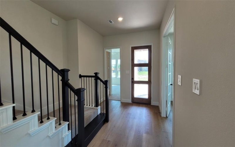 303 Crystal Lake Lane, Red Oak, TX 75154, 4 Bedrooms Bedrooms, ,3 BathroomsBathrooms,Residential,For Sale,303 Crystal Lake Lane,0,21063877