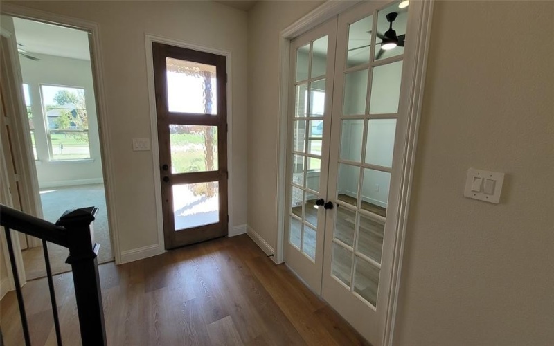 303 Crystal Lake Lane, Red Oak, TX 75154, 4 Bedrooms Bedrooms, ,3 BathroomsBathrooms,Residential,For Sale,303 Crystal Lake Lane,0,21063877