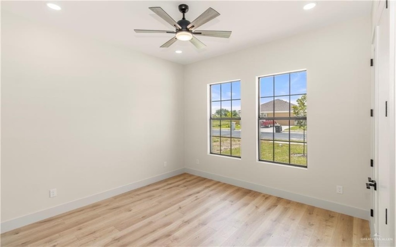 2600 Linva Avenue, Edinburg, TX 78541, 3 Bedrooms Bedrooms, ,2 BathroomsBathrooms,Residential,For Sale,2600 Linva Avenue,0,481356