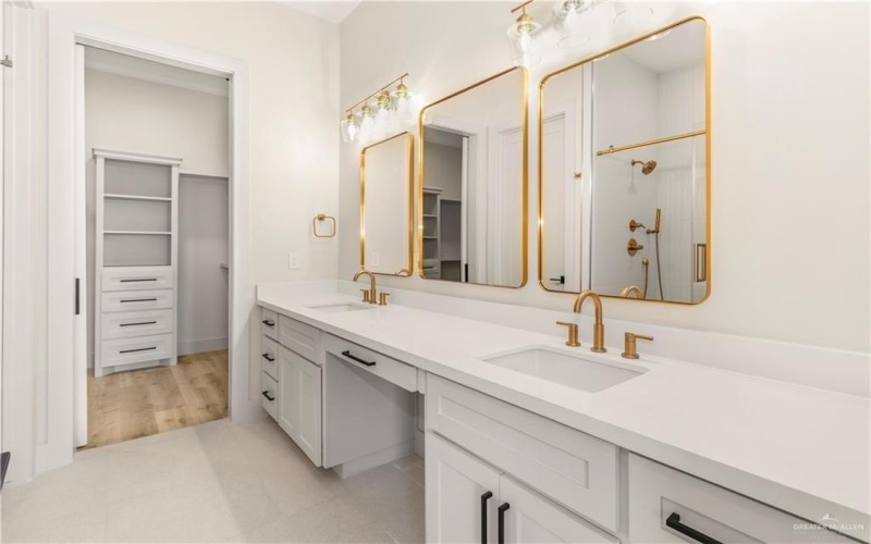 2600 Linva Avenue, Edinburg, TX 78541, 3 Bedrooms Bedrooms, ,2 BathroomsBathrooms,Residential,For Sale,2600 Linva Avenue,0,481356