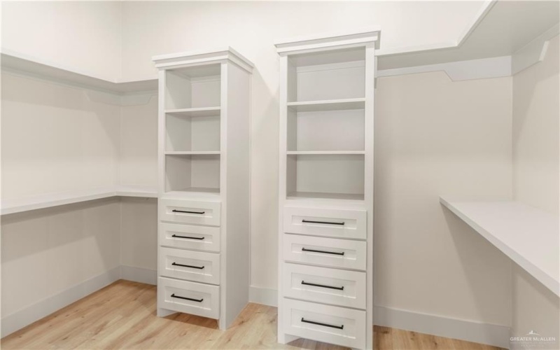 2600 Linva Avenue, Edinburg, TX 78541, 3 Bedrooms Bedrooms, ,2 BathroomsBathrooms,Residential,For Sale,2600 Linva Avenue,0,481356