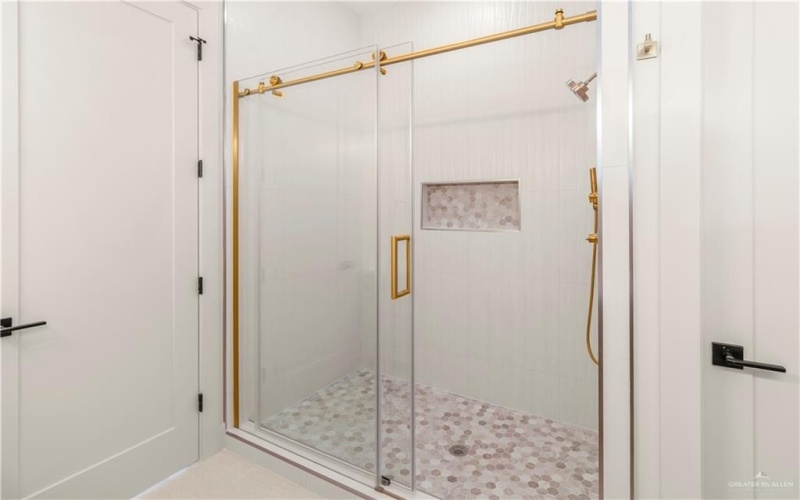 2600 Linva Avenue, Edinburg, TX 78541, 3 Bedrooms Bedrooms, ,2 BathroomsBathrooms,Residential,For Sale,2600 Linva Avenue,0,481356