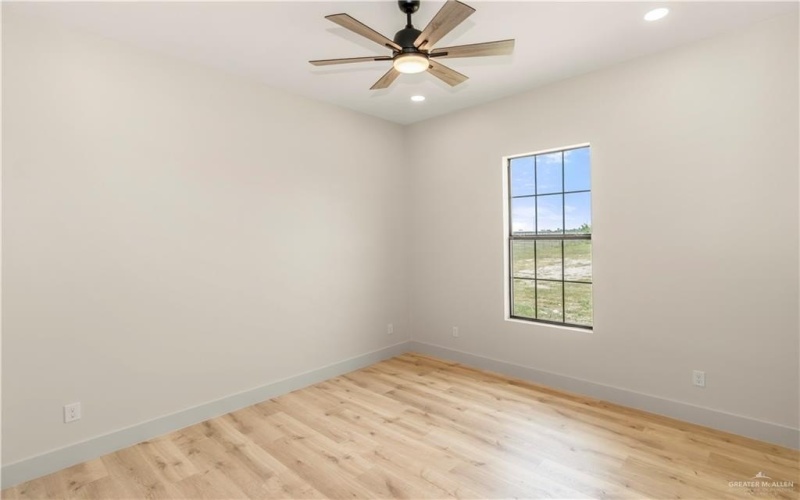 2600 Linva Avenue, Edinburg, TX 78541, 3 Bedrooms Bedrooms, ,2 BathroomsBathrooms,Residential,For Sale,2600 Linva Avenue,0,481356