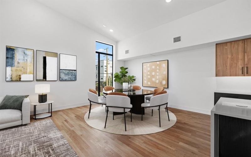 2323 N Carroll Avenue, Dallas, TX 75204, 4 Habitaciones Habitaciones , ,2 BañosBaños,Residential,En Venta,2323 N Carroll Avenue,0,21039458