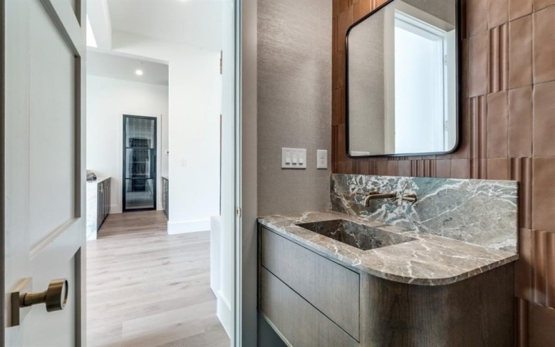 5810 Northmoor Drive, Dallas, TX 75230, 5 Bedrooms Bedrooms, ,6 BathroomsBathrooms,Residential,For Sale,5810 Northmoor Drive,0,21055271