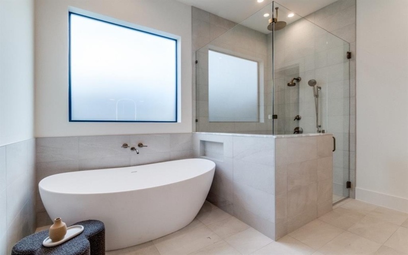 5810 Northmoor Drive, Dallas, TX 75230, 5 Bedrooms Bedrooms, ,6 BathroomsBathrooms,Residential,For Sale,5810 Northmoor Drive,0,21055271