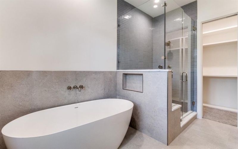 5810 Northmoor Drive, Dallas, TX 75230, 5 Bedrooms Bedrooms, ,6 BathroomsBathrooms,Residential,For Sale,5810 Northmoor Drive,0,21055271