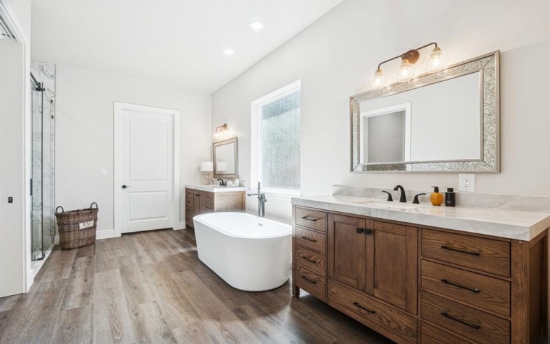 441 Kelda Lane, Highland Village, TX 75077, 4 Habitaciones Habitaciones , ,5 BañosBaños,Residential,En Venta,441 Kelda Lane,0,21061914