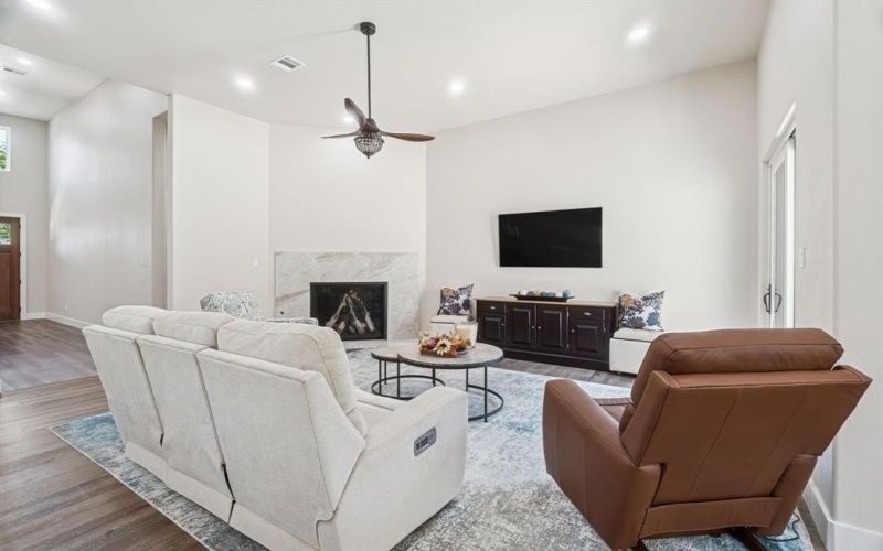 441 Kelda Lane, Highland Village, TX 75077, 4 Habitaciones Habitaciones , ,5 BañosBaños,Residential,En Venta,441 Kelda Lane,0,21061914