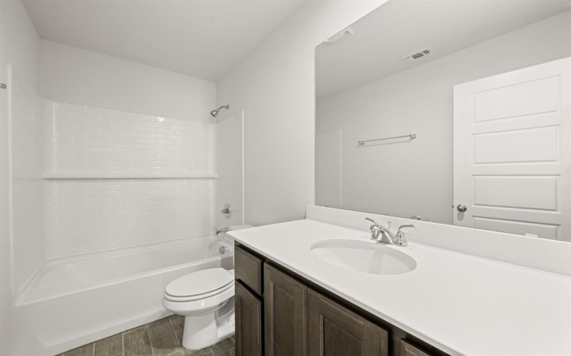 2629 Streamside, Burleson, TX 76028, 3 Bedrooms Bedrooms, ,2 BathroomsBathrooms,Residential,For Sale,2629 Streamside,0,21065543