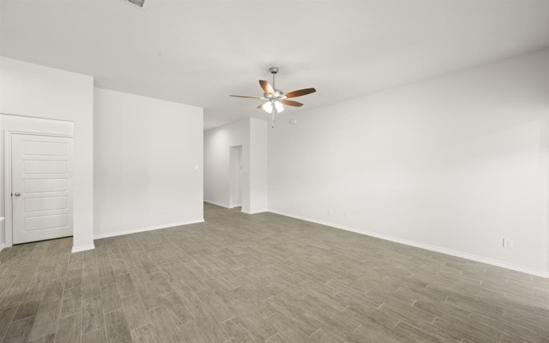 2629 Streamside, Burleson, TX 76028, 3 Bedrooms Bedrooms, ,2 BathroomsBathrooms,Residential,For Sale,2629 Streamside,0,21065543