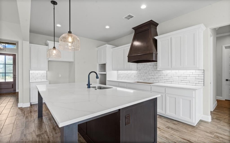 1005 Lilly Lane, Weatherford, TX 76088, 3 Bedrooms Bedrooms, ,2 BathroomsBathrooms,Residential,For Sale,1005 Lilly Lane,0,21065574