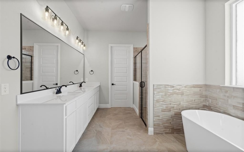 1005 Lilly Lane, Weatherford, TX 76088, 3 Bedrooms Bedrooms, ,2 BathroomsBathrooms,Residential,For Sale,1005 Lilly Lane,0,21065574