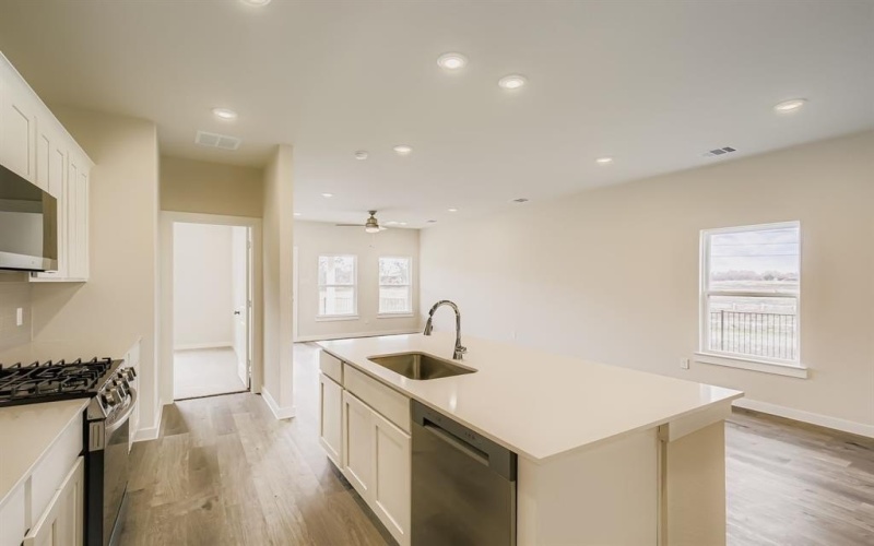 320 Sun Harvest Drive, Royse City, TX 75189, 3 Habitaciones Habitaciones , ,2 BañosBaños,Residential,En Venta,320 Sun Harvest Drive,0,21065578