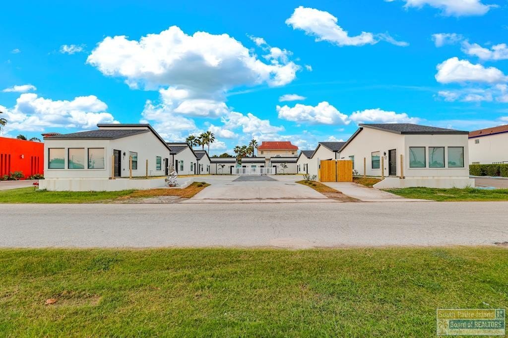 106 Corral St., South Padre Island, TX 78597, ,21 BañosBaños,Residential Multi Family,En Venta,106 Corral St.,0,104302