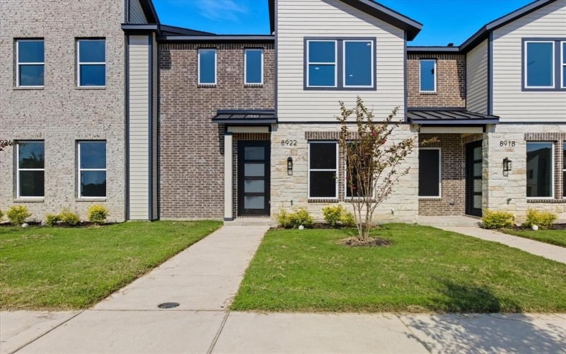 8922 Lowell Street, Rowlett, TX 75089, 3 Bedrooms Bedrooms, ,2 BathroomsBathrooms,Residential,For Sale,8922 Lowell Street,0,21062175