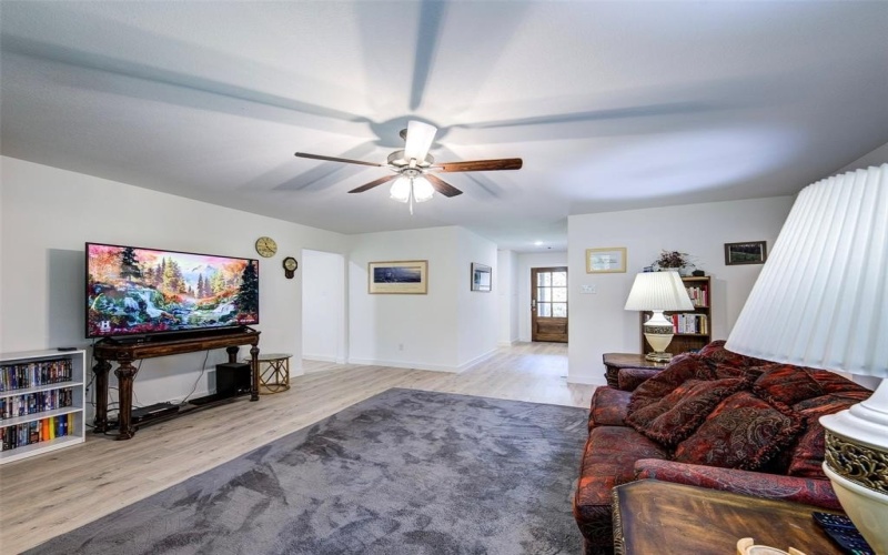 112 Hogan Place, Runaway Bay, TX 76426, 4 Habitaciones Habitaciones , ,2 BañosBaños,Residential,En Venta,112 Hogan Place,0,21064197