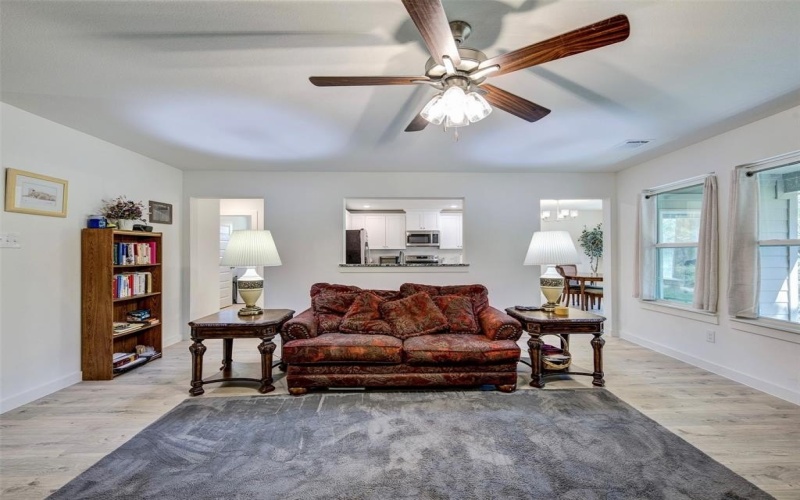 112 Hogan Place, Runaway Bay, TX 76426, 4 Habitaciones Habitaciones , ,2 BañosBaños,Residential,En Venta,112 Hogan Place,0,21064197