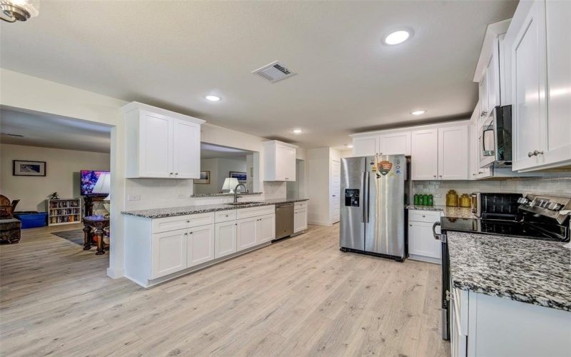 112 Hogan Place, Runaway Bay, TX 76426, 4 Habitaciones Habitaciones , ,2 BañosBaños,Residential,En Venta,112 Hogan Place,0,21064197