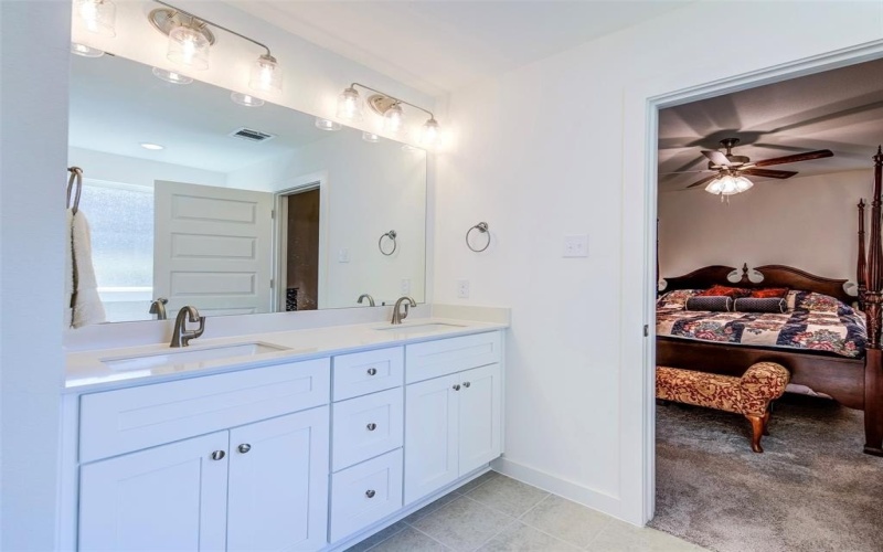 112 Hogan Place, Runaway Bay, TX 76426, 4 Habitaciones Habitaciones , ,2 BañosBaños,Residential,En Venta,112 Hogan Place,0,21064197