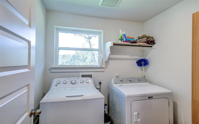 112 Hogan Place, Runaway Bay, TX 76426, 4 Habitaciones Habitaciones , ,2 BañosBaños,Residential,En Venta,112 Hogan Place,0,21064197