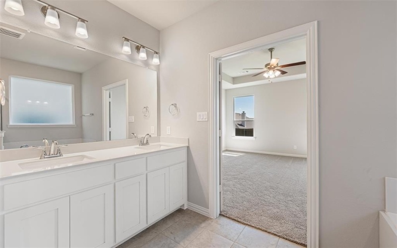 3522 Columbus Street, Gainesville, TX 76240, 4 Habitaciones Habitaciones , ,2 BañosBaños,Residential,En Venta,3522 Columbus Street,0,21064787