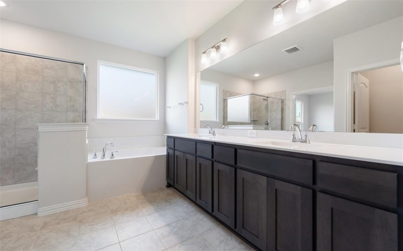 3529 Helena Street, Gainesville, TX 76240, 3 Habitaciones Habitaciones , ,2 BañosBaños,Residential,En Venta,3529 Helena Street,0,21064816