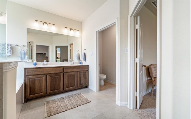 3531 Helena Street, Gainesville, TX 76240, 3 Bedrooms Bedrooms, ,2 BathroomsBathrooms,Residential,For Sale,3531 Helena Street,0,21064865