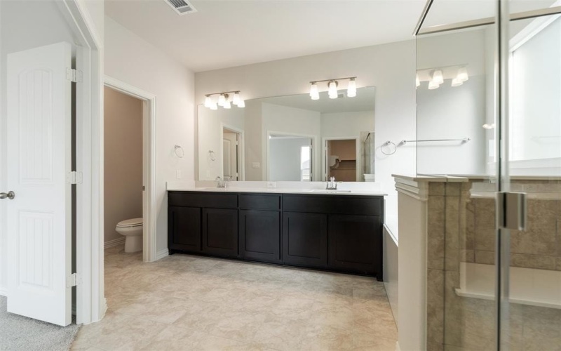 3510 Columbus Street, Gainesville, TX 76240, 3 Bedrooms Bedrooms, ,2 BathroomsBathrooms,Residential,For Sale,3510 Columbus Street,0,21064889