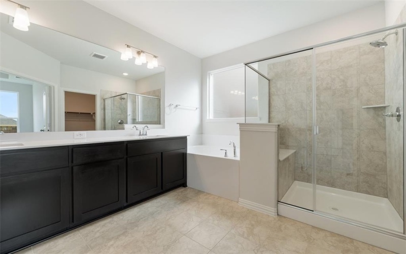 3510 Columbus Street, Gainesville, TX 76240, 3 Bedrooms Bedrooms, ,2 BathroomsBathrooms,Residential,For Sale,3510 Columbus Street,0,21064889