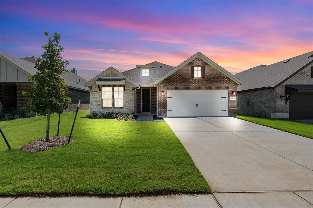 3524 Columbus Street, Gainesville, TX 76240, 4 Habitaciones Habitaciones , ,2 BañosBaños,Residential,En Venta,3524 Columbus Street,0,21064904