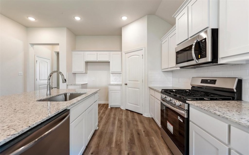 3524 Columbus Street, Gainesville, TX 76240, 4 Habitaciones Habitaciones , ,2 BañosBaños,Residential,En Venta,3524 Columbus Street,0,21064904