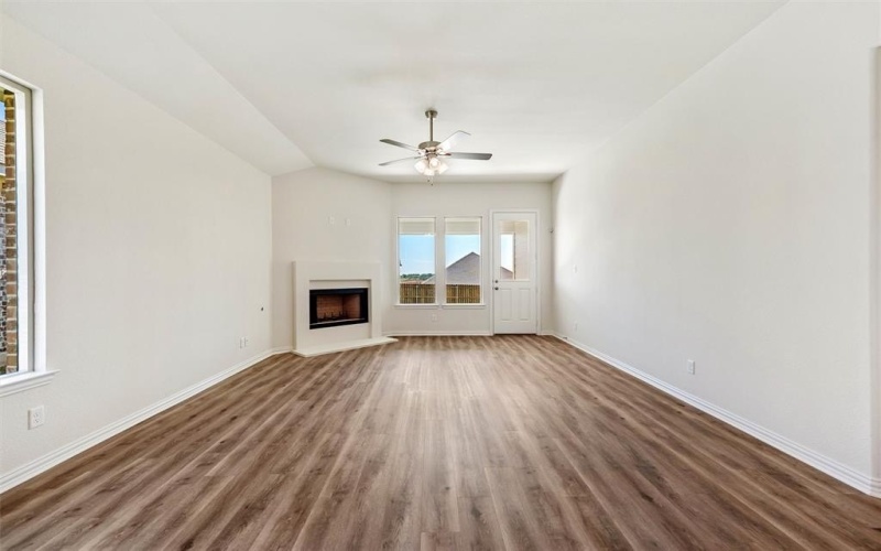 3524 Columbus Street, Gainesville, TX 76240, 4 Habitaciones Habitaciones , ,2 BañosBaños,Residential,En Venta,3524 Columbus Street,0,21064904