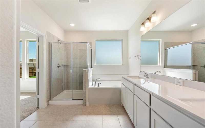 3524 Columbus Street, Gainesville, TX 76240, 4 Habitaciones Habitaciones , ,2 BañosBaños,Residential,En Venta,3524 Columbus Street,0,21064904