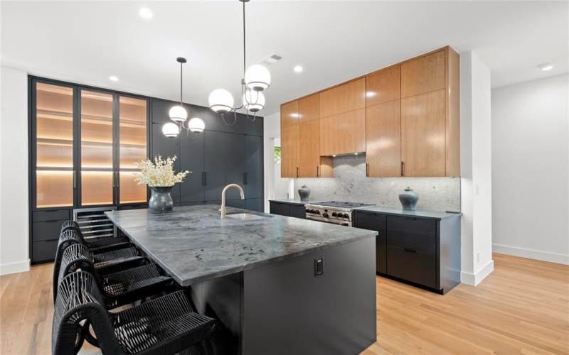 6026 Martel Avenue, Dallas, TX 75206, 5 Bedrooms Bedrooms, ,6 BathroomsBathrooms,Residential,For Sale,6026 Martel Avenue,0,21064964