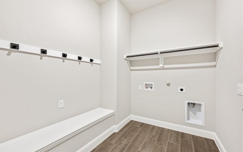 1305 Wrenwood Court, Red Oak, TX 75154, 3 Bedrooms Bedrooms, ,2 BathroomsBathrooms,Residential,For Sale,1305 Wrenwood Court,0,21064966