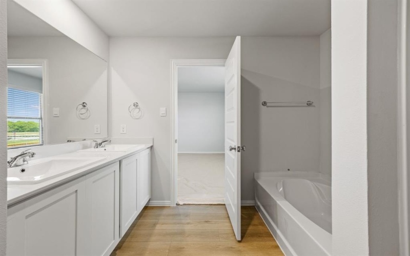 528 Stone Hollow Drive, Van Alstyne, TX 75495, 5 Bedrooms Bedrooms, ,3 BathroomsBathrooms,Residential,For Sale,528 Stone Hollow Drive,0,21065347