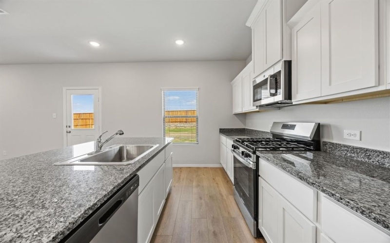 528 Stone Hollow Drive, Van Alstyne, TX 75495, 5 Bedrooms Bedrooms, ,3 BathroomsBathrooms,Residential,For Sale,528 Stone Hollow Drive,0,21065347