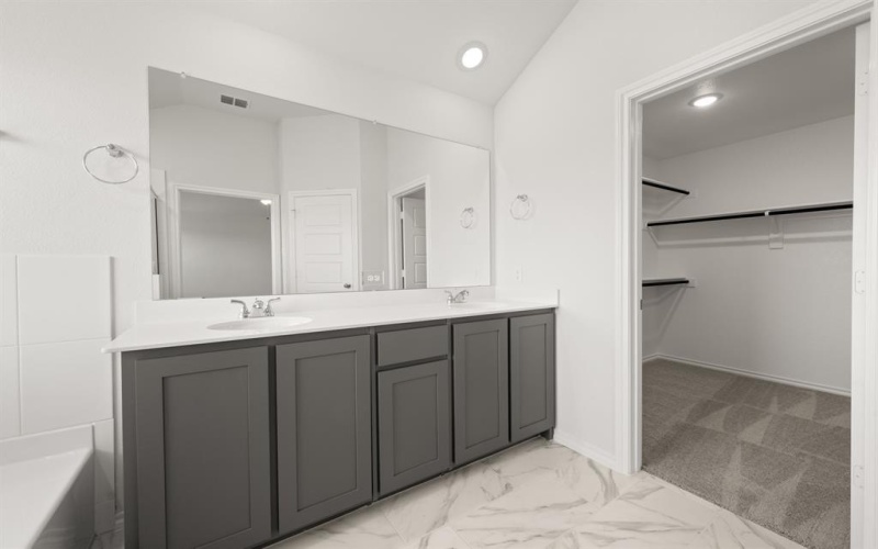 1184 Oak Spring Drive, Burleson, TX 76028, 4 Bedrooms Bedrooms, ,2 BathroomsBathrooms,Residential,For Sale,1184 Oak Spring Drive,0,21065428