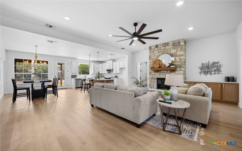 15987 Charlya Drive, Temple, TX 76502, 3 Habitaciones Habitaciones , ,2 BañosBaños,Residential,En Venta,15987 Charlya Drive,0,592985