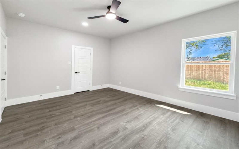 2130 Kathleen Avenue, Dallas, TX 75216, 5 Habitaciones Habitaciones , ,3 BañosBaños,Residential,En Venta,2130 Kathleen Avenue,0,21065788