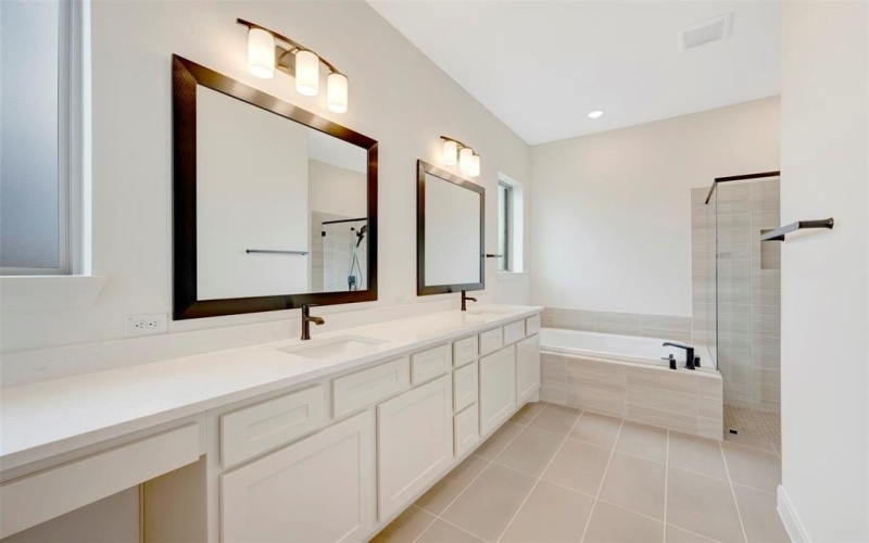 1832 Terraces Boulevard, Rockwall, TX 75087, 4 Habitaciones Habitaciones , ,3 BañosBaños,Residential,En Venta,1832 Terraces Boulevard,0,21065899