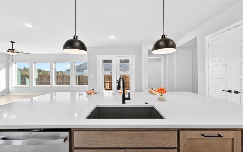 2079 Pine Grove Lane, Arlington, TX 76005, 3 Habitaciones Habitaciones , ,2 BañosBaños,Residential,En Venta,2079 Pine Grove Lane,0,21065911