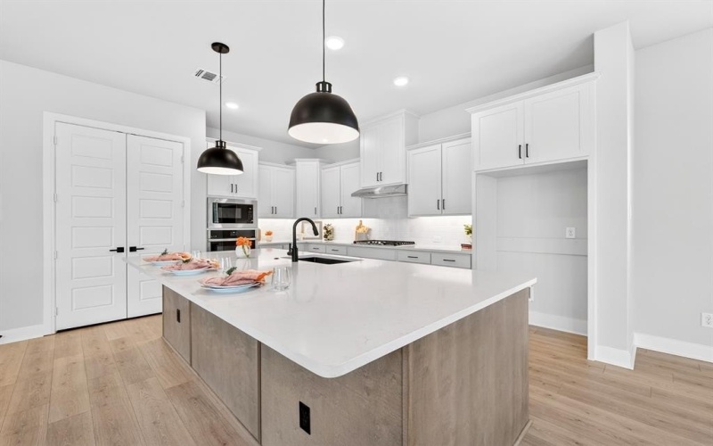 2079 Pine Grove Lane, Arlington, TX 76005, 3 Habitaciones Habitaciones , ,2 BañosBaños,Residential,En Venta,2079 Pine Grove Lane,0,21065911