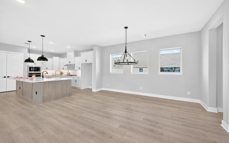 2079 Pine Grove Lane, Arlington, TX 76005, 3 Habitaciones Habitaciones , ,2 BañosBaños,Residential,En Venta,2079 Pine Grove Lane,0,21065911